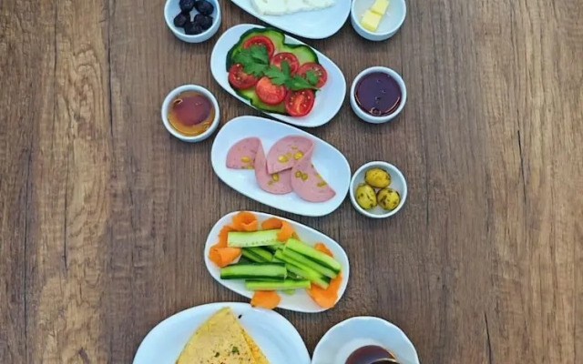 Lavin Hotel & Suites