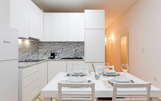 Lóios 1BR Flat Downtown by LovelyStay