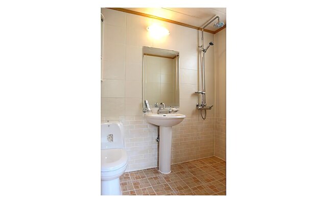 Ganghwa You & Jun Pension