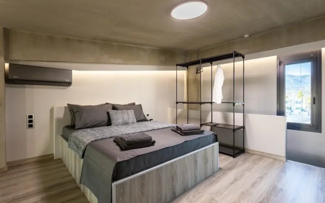 Ventiri Lofts - Luxury Penthouse w Home Cinema