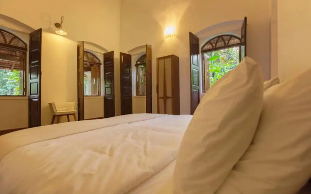 Salt by Hireavilla - 4BR w Heated Pool in Siolim
