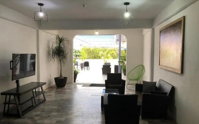 Ixaya Hotel