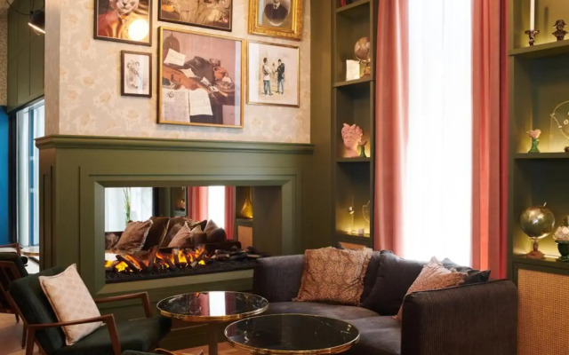 Square Lodge Hotel La Roche Sur Yon - Handwritten Collection
