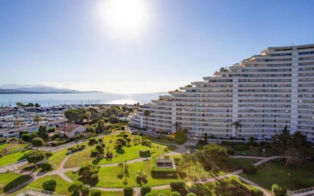 Nice & bright studio with veranda & parking in Villeneuve-Loubet - Welkeys