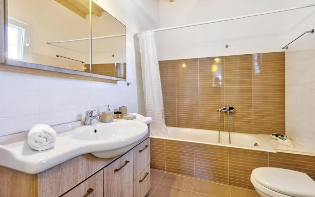 Jewel Apartments