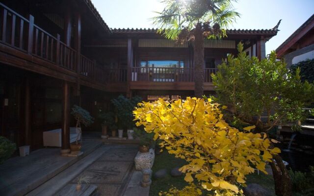 Junboxuan Riverside Courtyard
