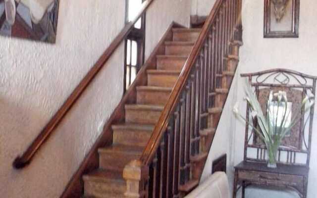 Hostal Paris