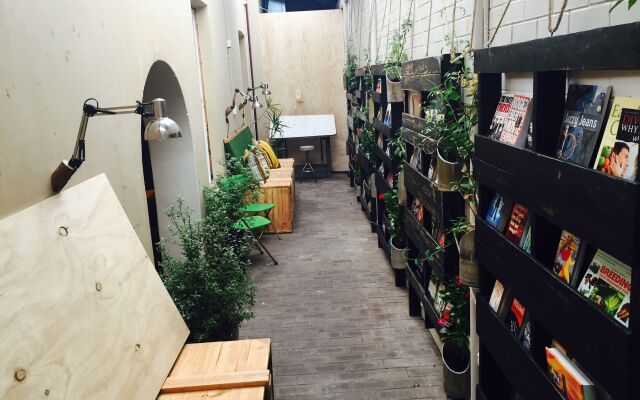 Six Degrees Boutique Hotel