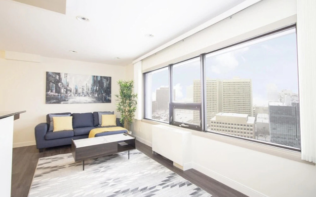 Luxurious 1bdrm Apartment With Parking and Wi-fi