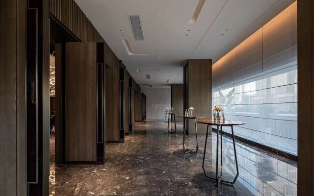 Imperial Traders Elong Hotel