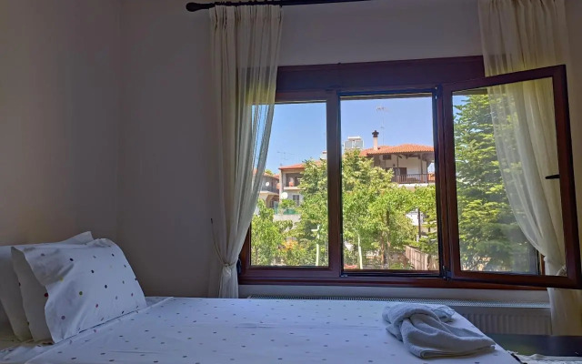 Voula Kourbeti Apartments