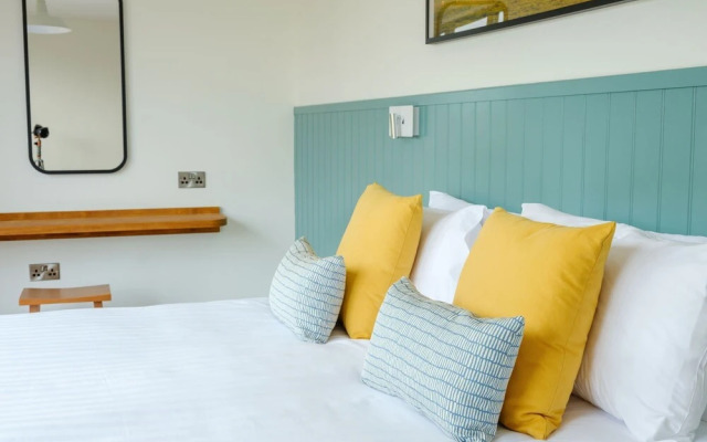 Meadow 2 Bedroom Lodge 1