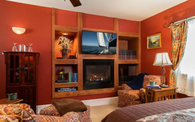 Lake Pointe Inn