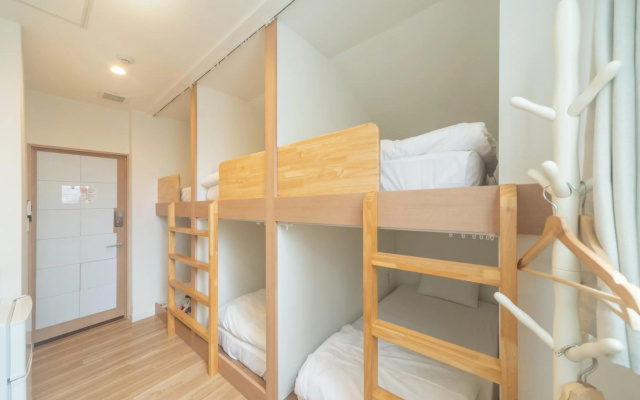 coins hostel tenjin