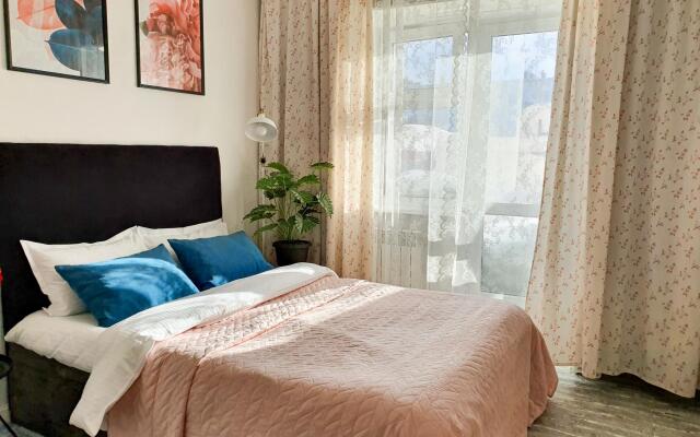 Мириады в микрорайоне Оптимистов 4/1