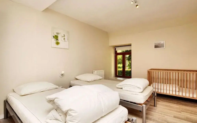 Fine Group House With Sauna Garden