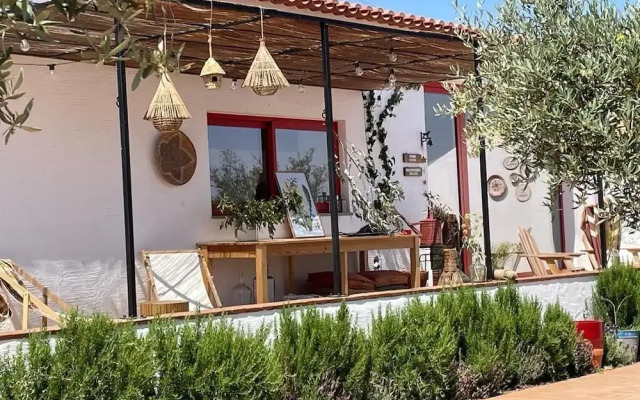 Viva Farmhouse