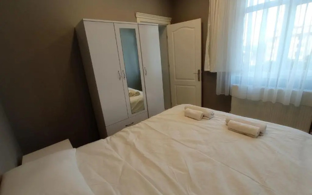 Cute Home in Historical Area 3B