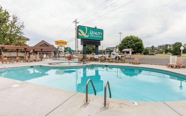 Quality Inn And Suites Dollywood
