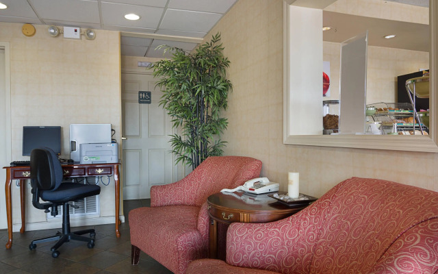 Quality Inn Calhoun North I-75