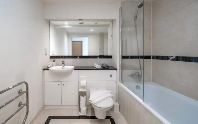 Luxury 1 Bed Apartment Close To Excel & o2