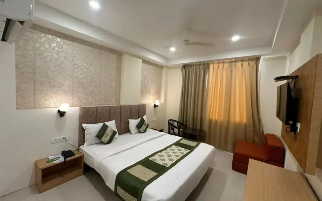 Yatharth Inn