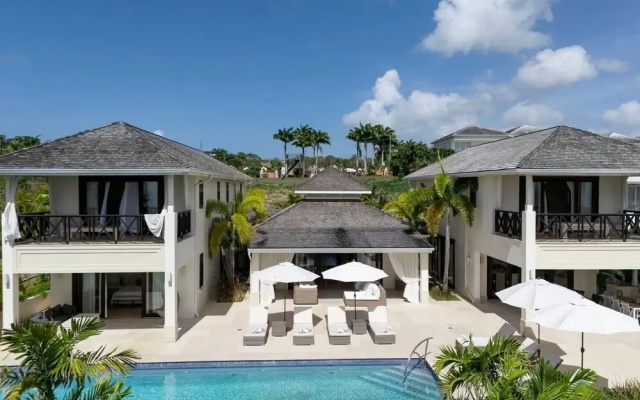 Infinity House by Blue Sky Luxury