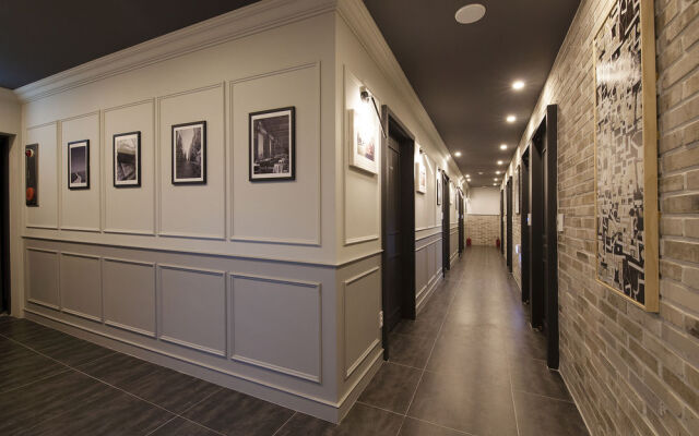 Hotel Gray