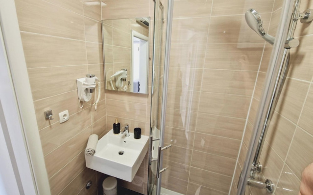 Seaview Studio Apartmani Sleeps 2 - Wifi & Tv