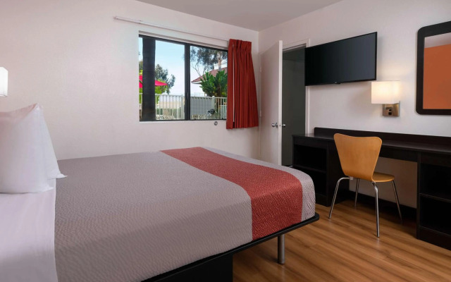 Motel 6 Santa Maria, CA - North