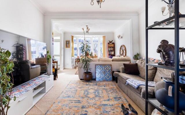 Lovely house (Ealing, London)