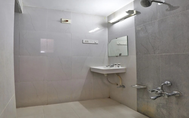 OYO 22574 Hotel Deep Palace
