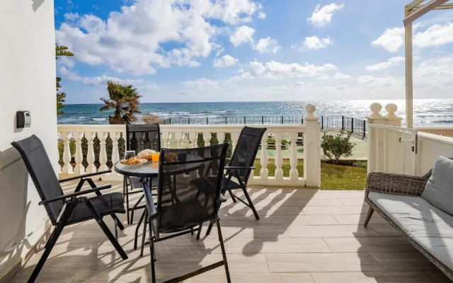 Apartment on Beach Mijas