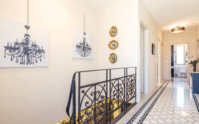 Amazing Home in Icici With Wifi and 5 Bedrooms