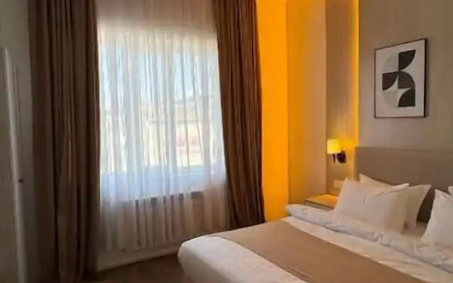 UNO Hotel Jalal-Abad