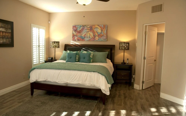 Casa Saguaro 4 Bedroom Home by RedAwning