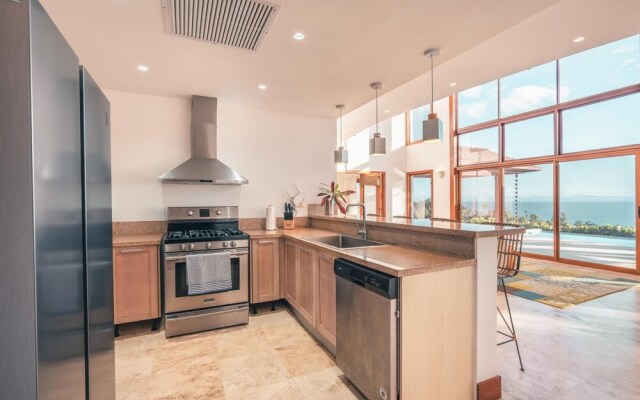 Amazing Villa With Ocean View at Puerto Bahia E6