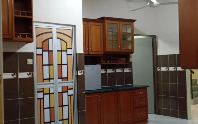 Muslim Homestay Ustaz 2