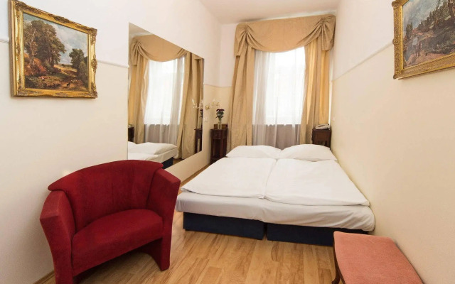Donatello Hotel