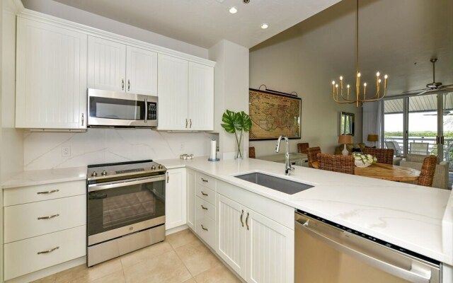 Harbor Villa Club 305