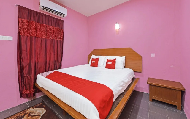 OYO 90561 Awan Biru Motel