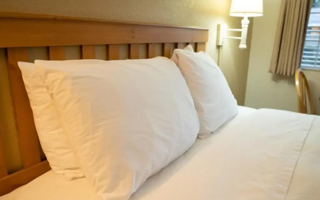 Cold Creek Inn