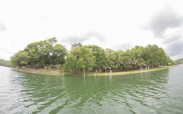 Maya Zacpetén Jungle Lodge