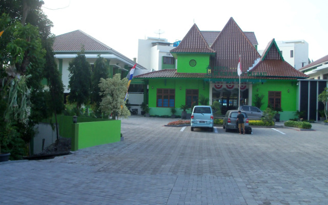 Kesambi Hijau Hotel