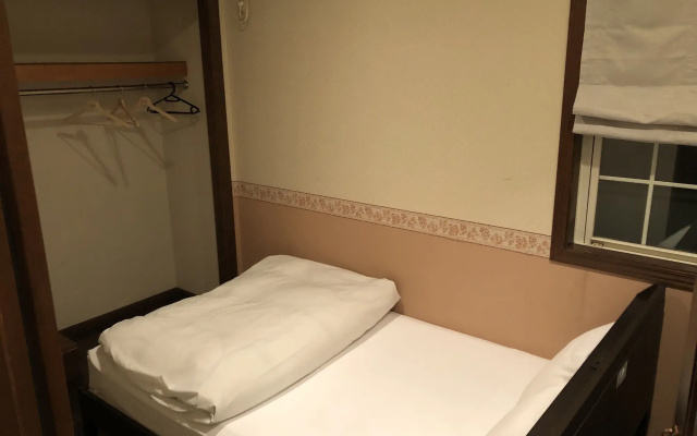 Iza Kamakura Guest House & Bar - Hostel
