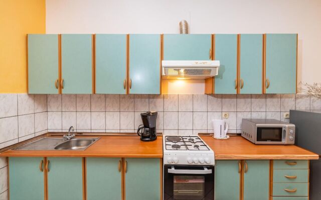 Amazing Apartment in Jasenice With 1 Bedrooms and Wifi