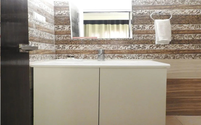 Flagship 8421 Hotel Seven Hills