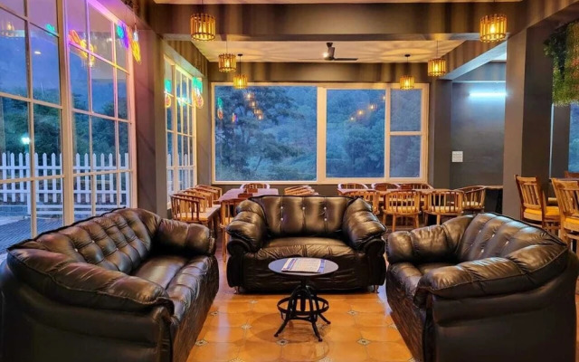 Hotel Alchemy Bistro & Inn