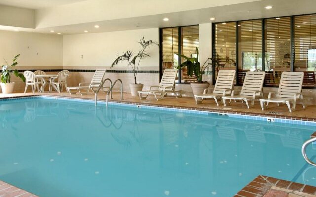 Holiday Inn Express & Suites Indianapolis Northwest by IHG