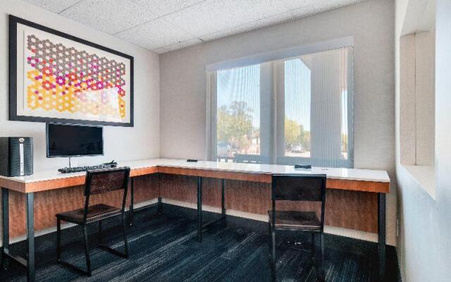 Holiday Inn Express Banning